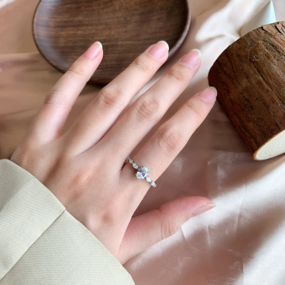 [Kismet Jewels ]0.75 Carat Luxurious Vibrant Elongated Cushion Cut Daily Ring