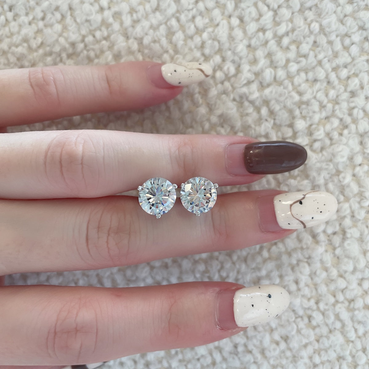 [Kismet Jewels ]Dainty Round Shape Earrings