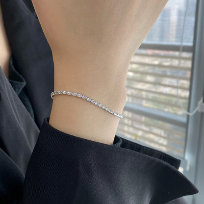 [Kismet Jewels ]Elegant Emerald Cut Daily Bracelet