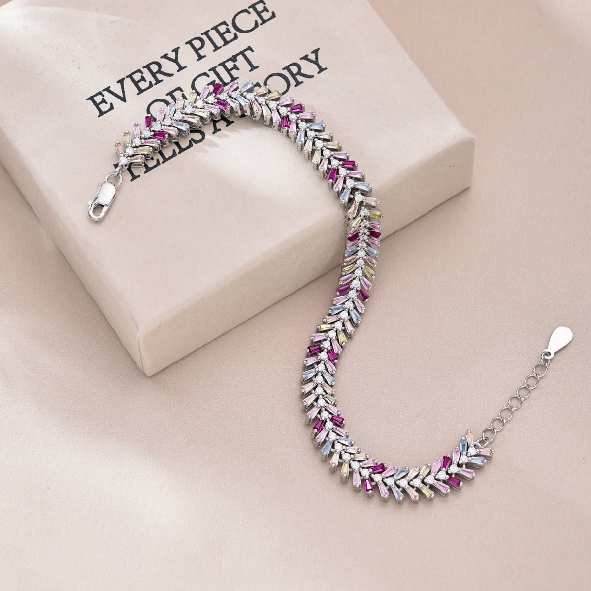 [Kismet Jewels ]Dainty Radiant Emerald Cut Daily Bracelet