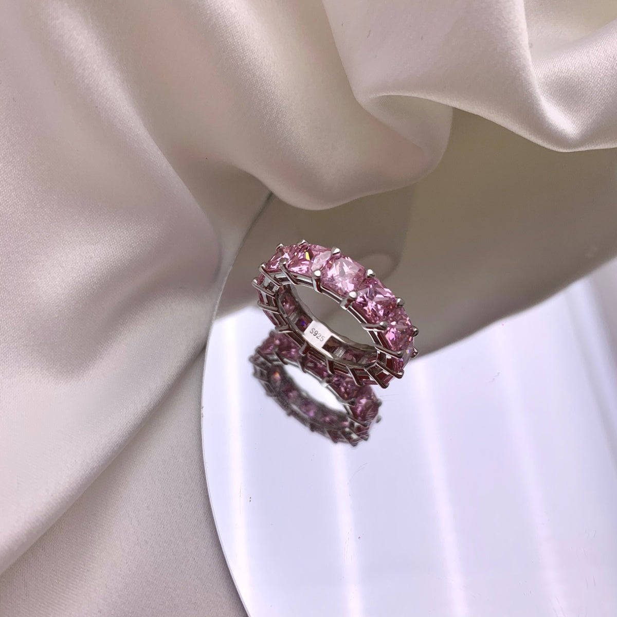[Kismet Jewels ]Elegant Princess Cut Tennis Ring