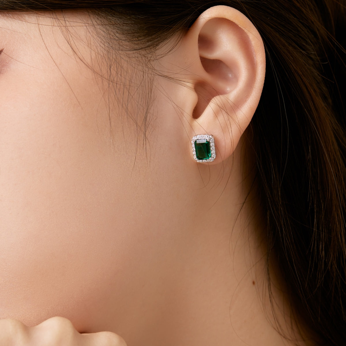 [Kismet Jewels ]Luxurious Dainty Emerald Cut Banquet Earrings