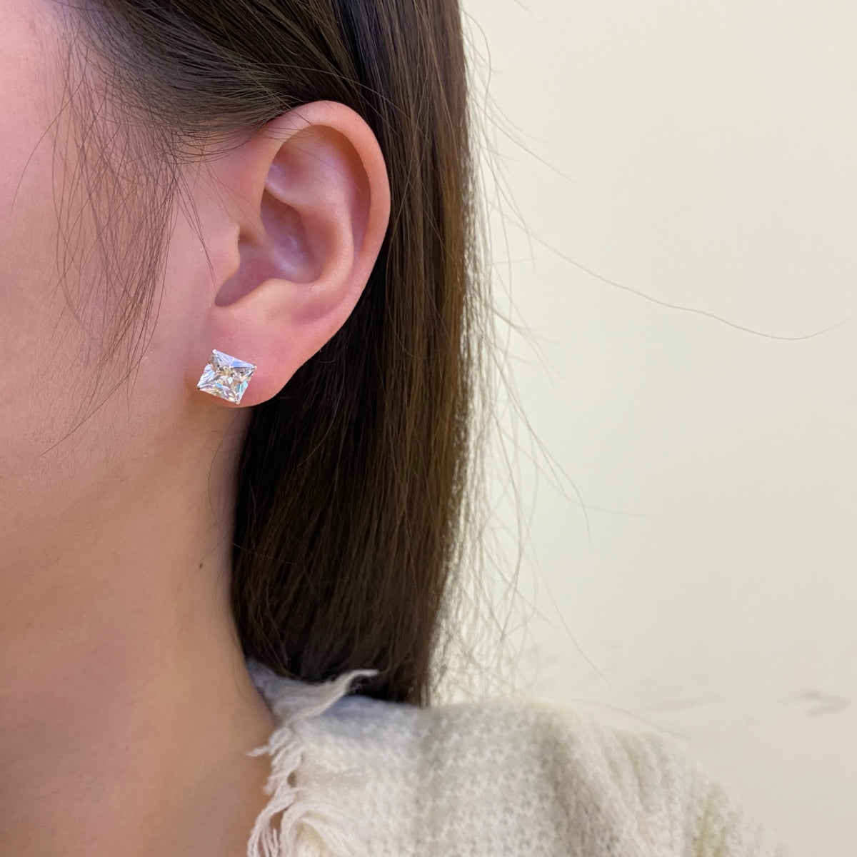 [Kismet Jewels ]Ornate Square Shape Earrings