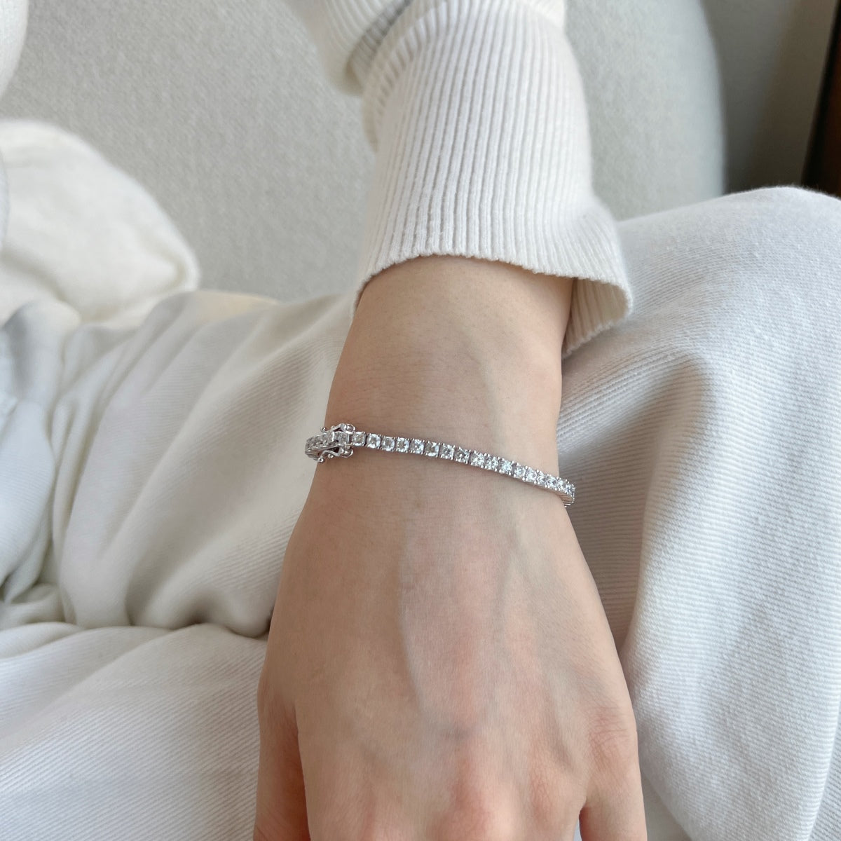 [Kismet Jewels ]Dainty Charming Round Cut Tennis Bracelet