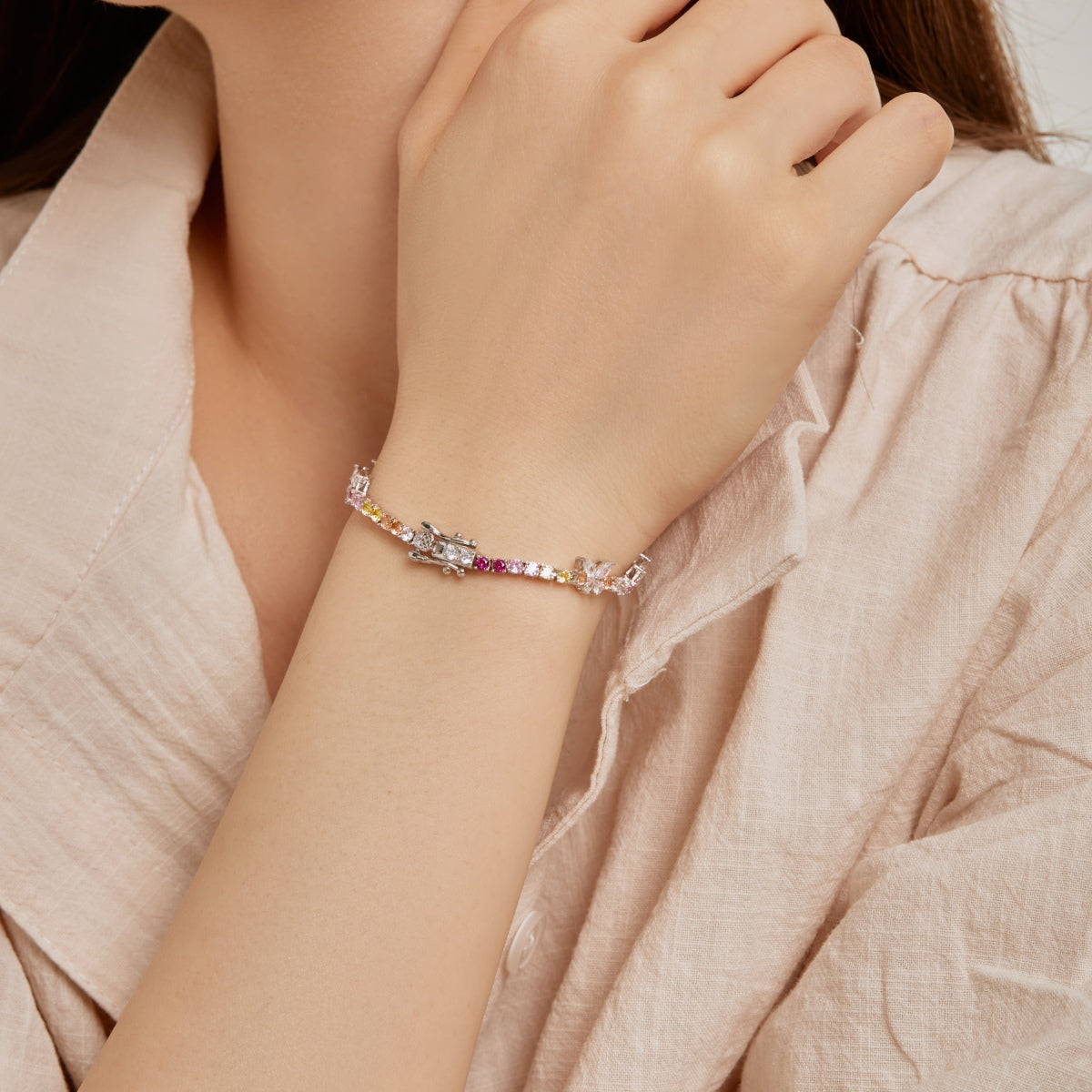 [Kismet Jewels ]Ornate Colorful Butterfly Shape Round Cut Daily Bracelet