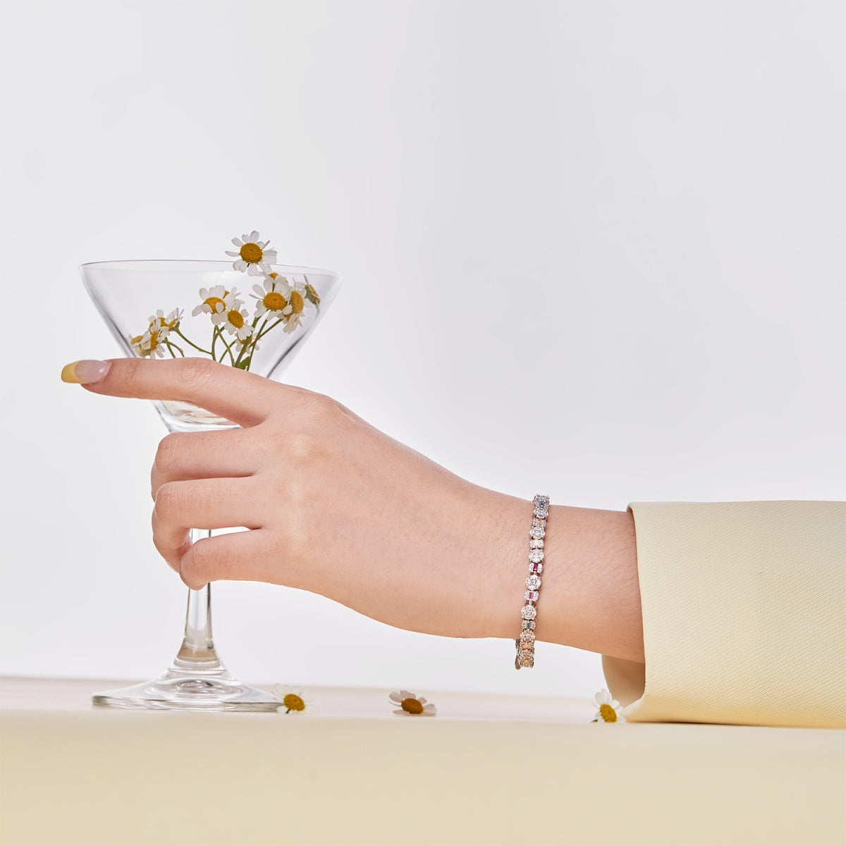 [Kismet Jewels ]Dazzling Radiant Multi Cut Daily Bracelet