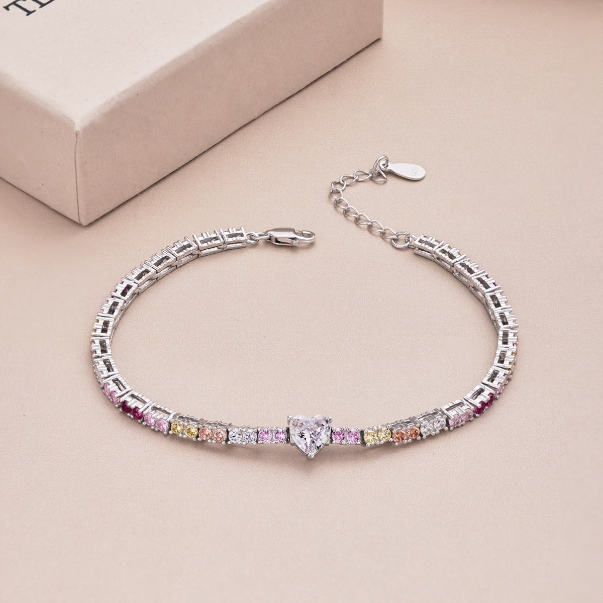 [Kismet Jewels ]Delicate Romantic Heart Shape Lover Bracelet