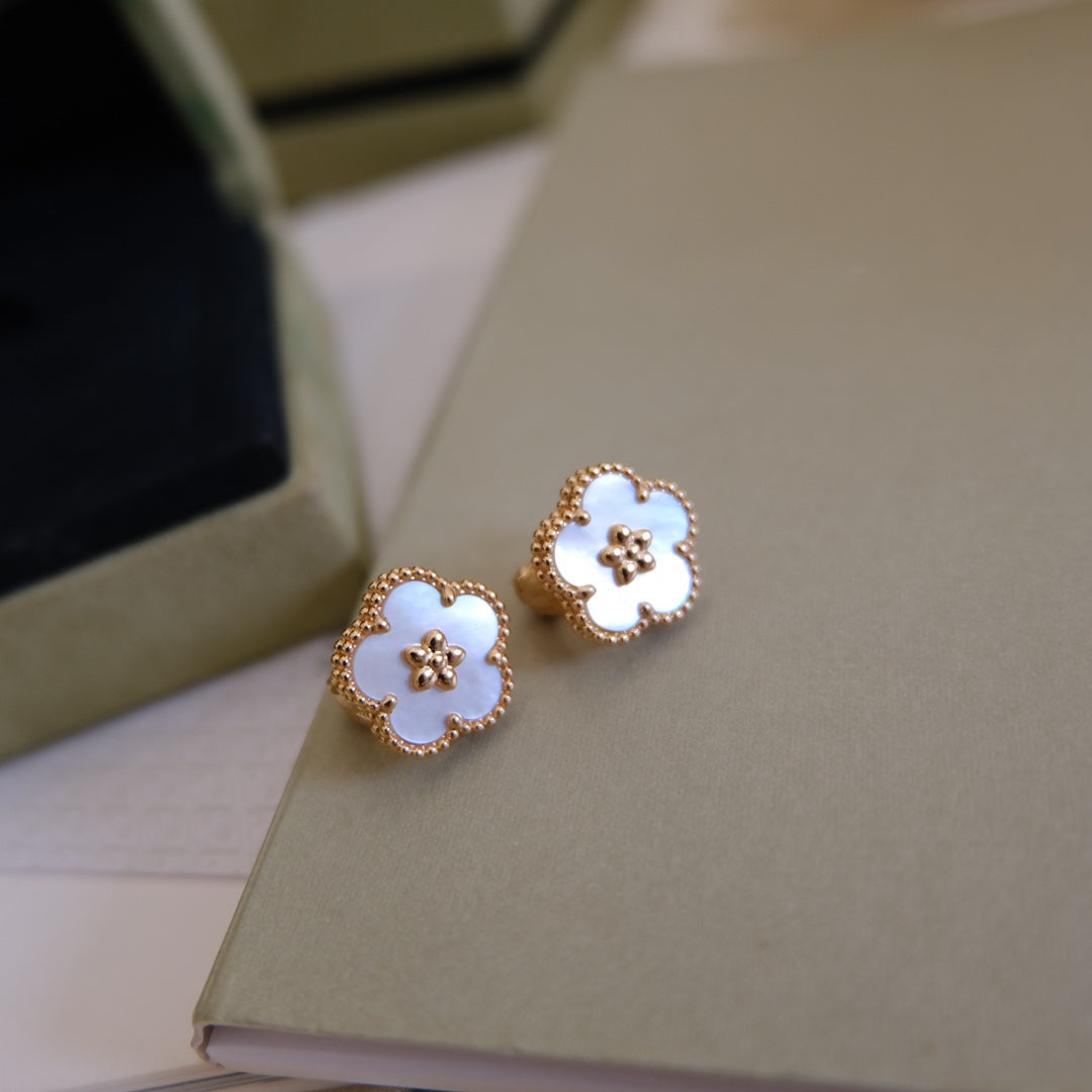 [Kismet Jewels ]LUCKY PINK GOLD WHITE MOP EARRINGS