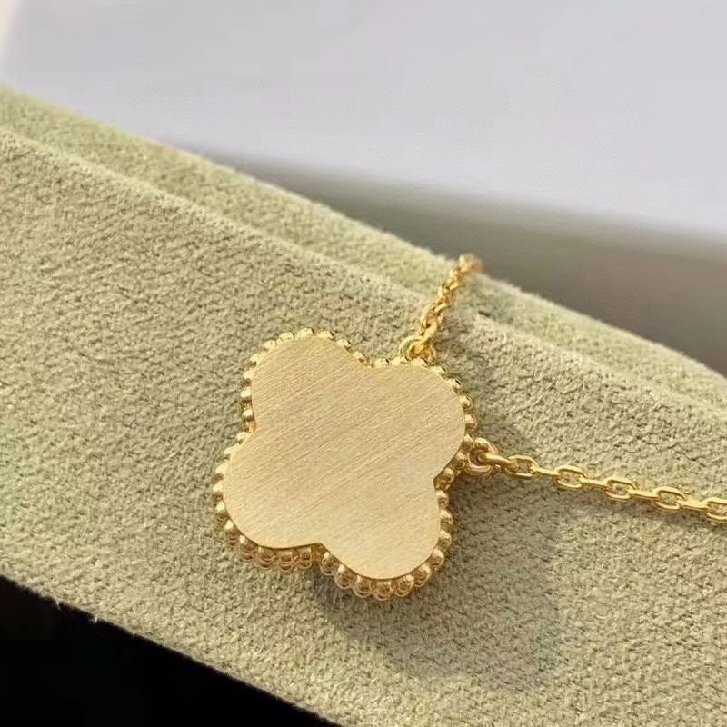 [Kismet Jewels ]CLOVER 15MM DIAMOND TURQUOISE NECKLACE