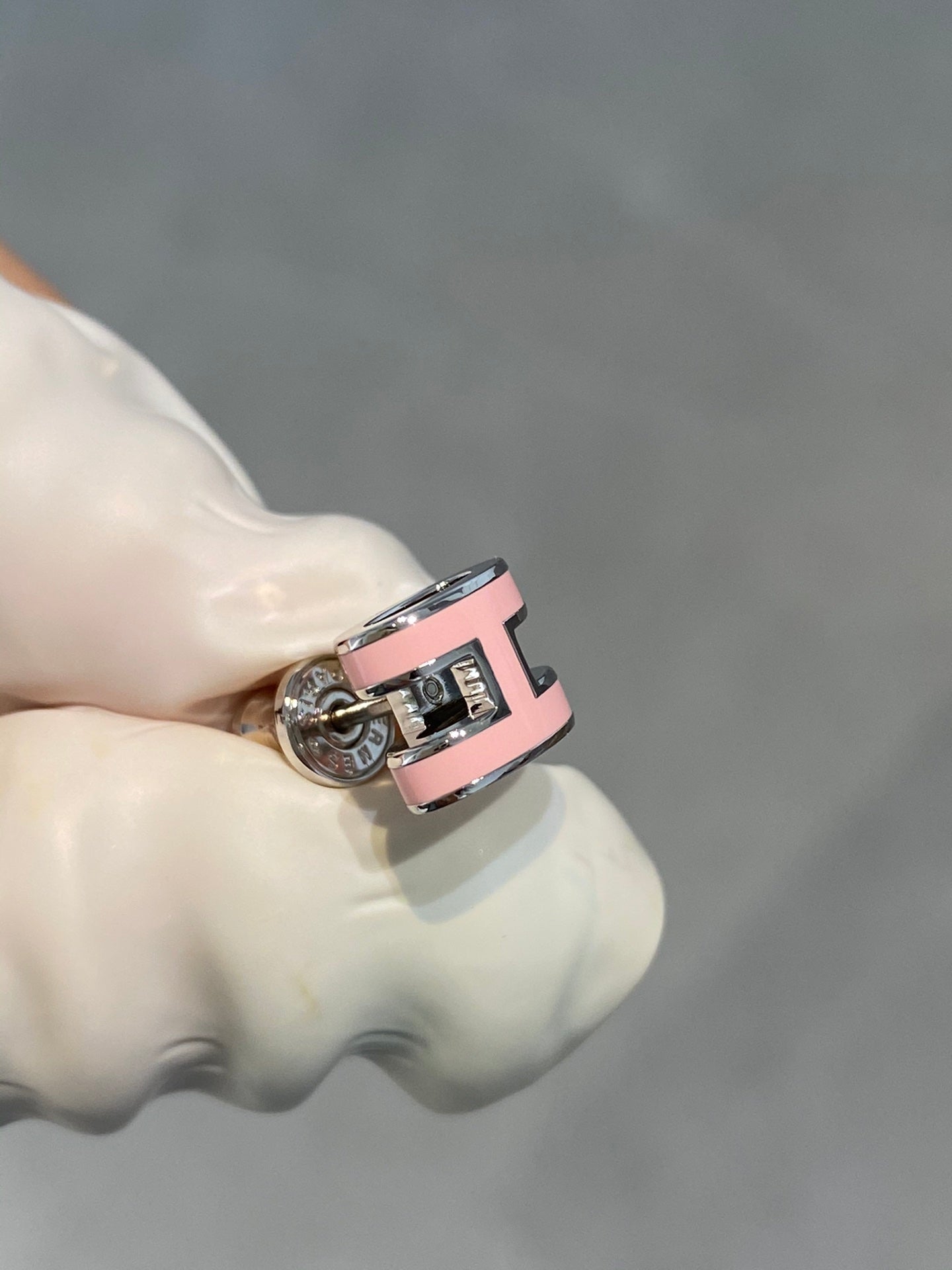 [Kismet Jewels ]MINI POP H SILVER EARRINGS PINK