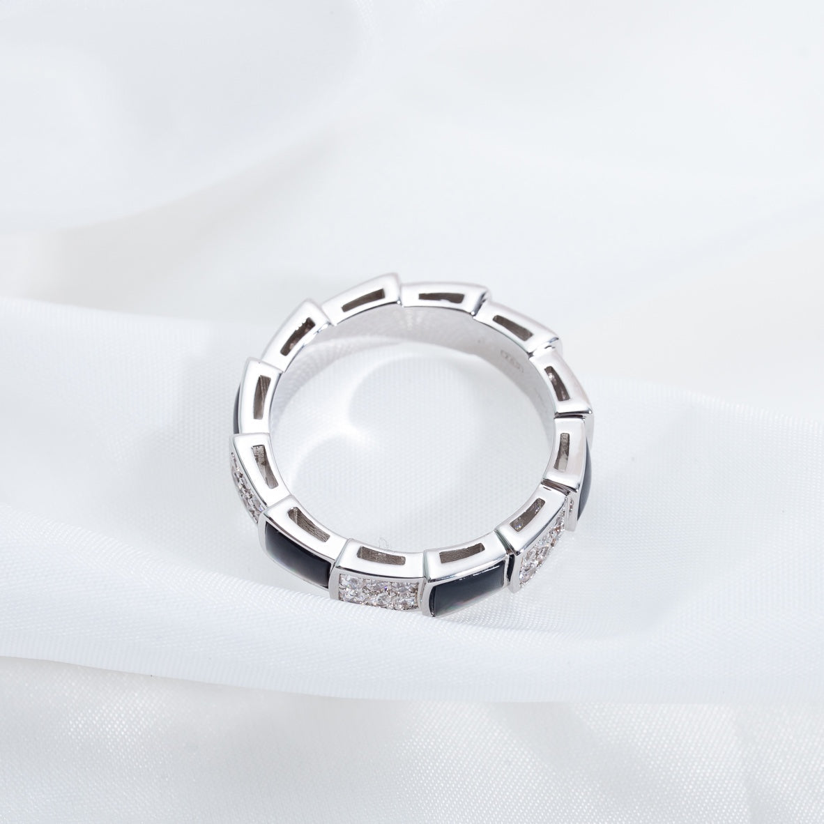 [Kismet Jewels ]SERPENTI RING SILVER DIAMOND BLACK MOP 4MM