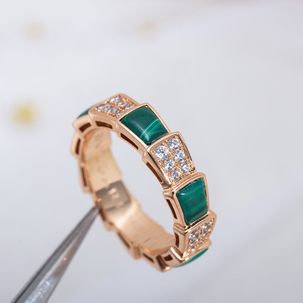 [Kismet Jewels ]SERPENTI RING PINK GOLD MALACHITE DIAMOND PAVED 4MM