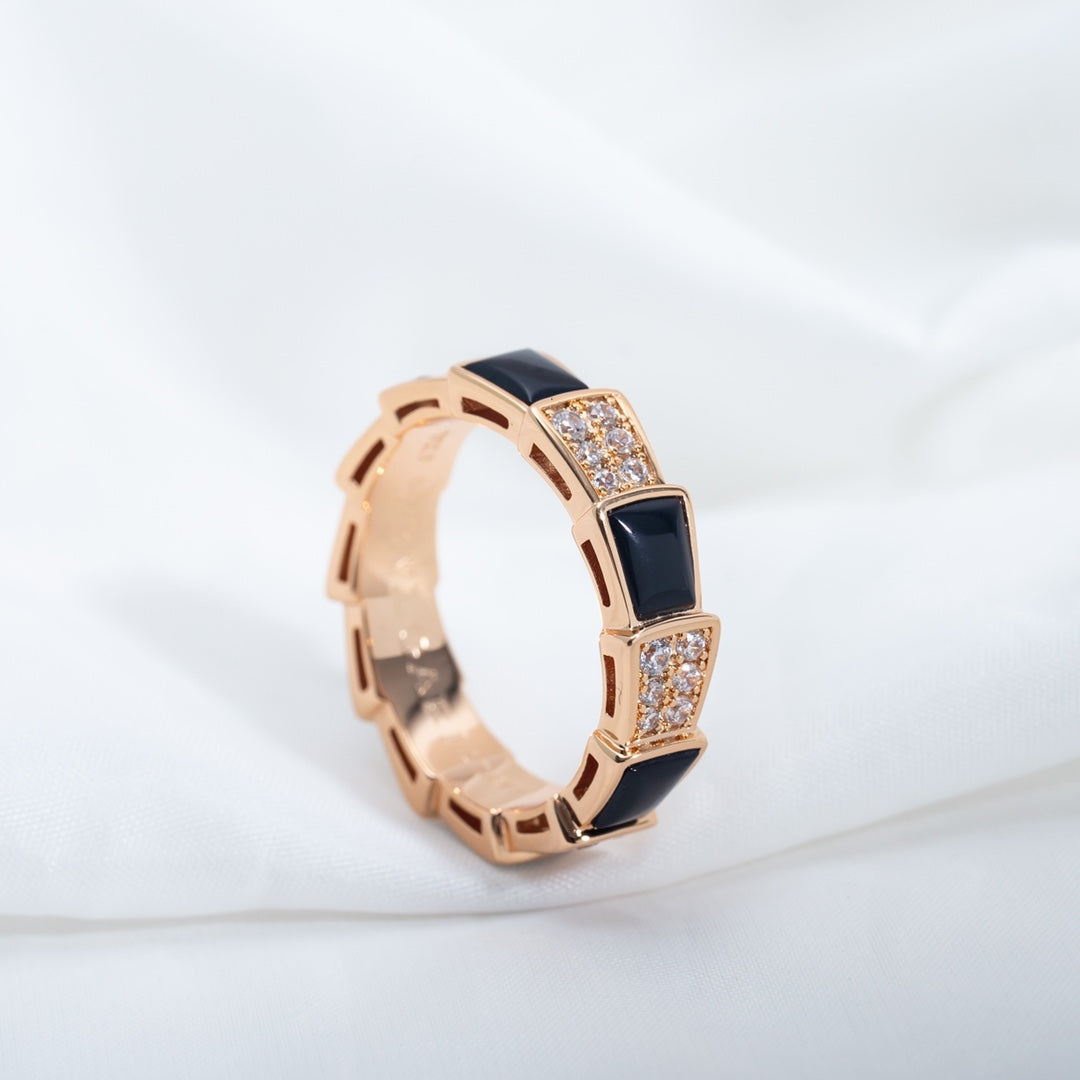 [Kismet Jewels ]SERPENTI RING PINK GOLD BLACK MOP DIAMOND PAVED 4MM