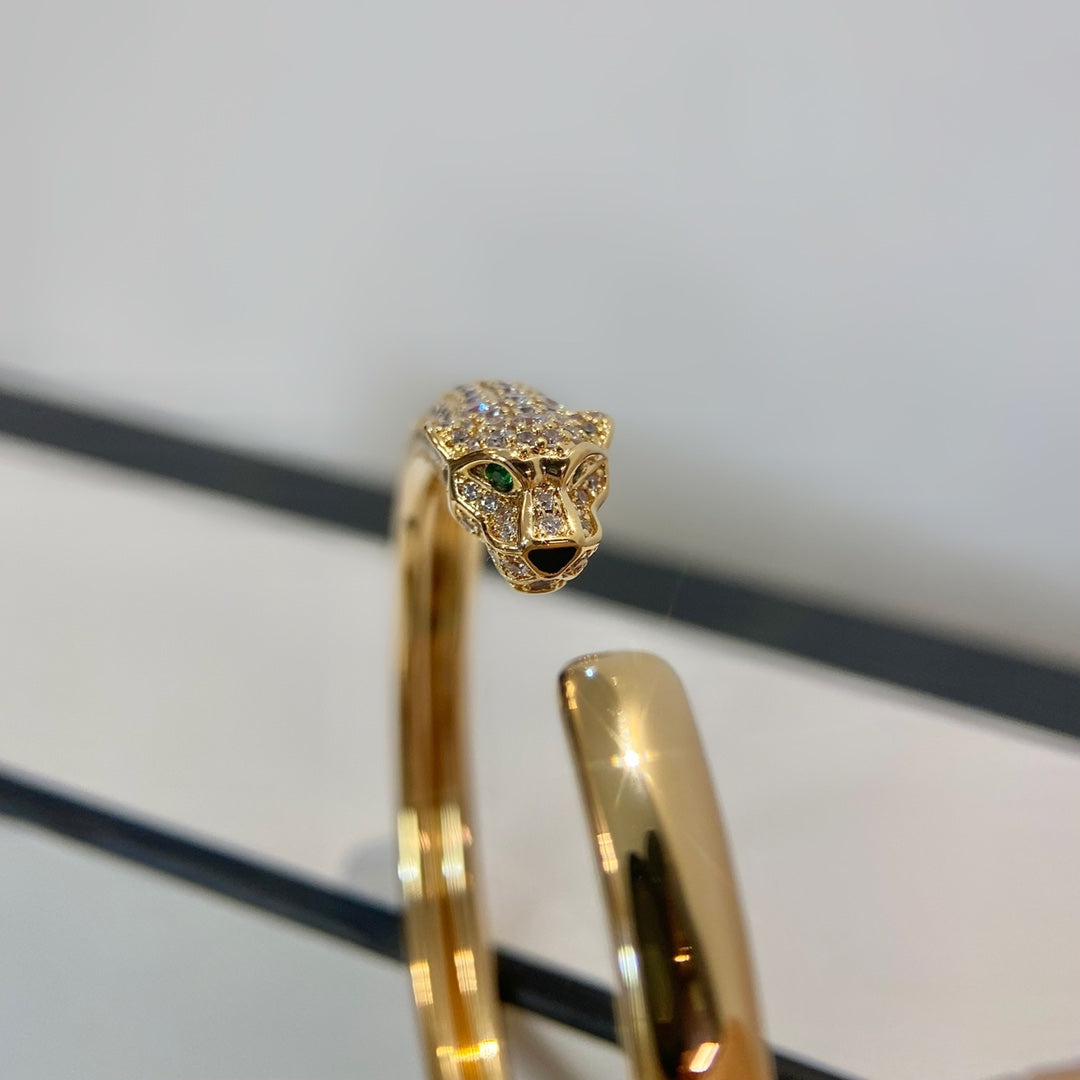 [Kismet Jewels ]PANTHERE GOLD DIAMOND OPEN BRACELET