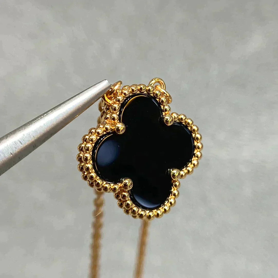 [Kismet Jewels ]CLOVER 15MM BLACK ONYX SINGLE FLOWER NECKLACE