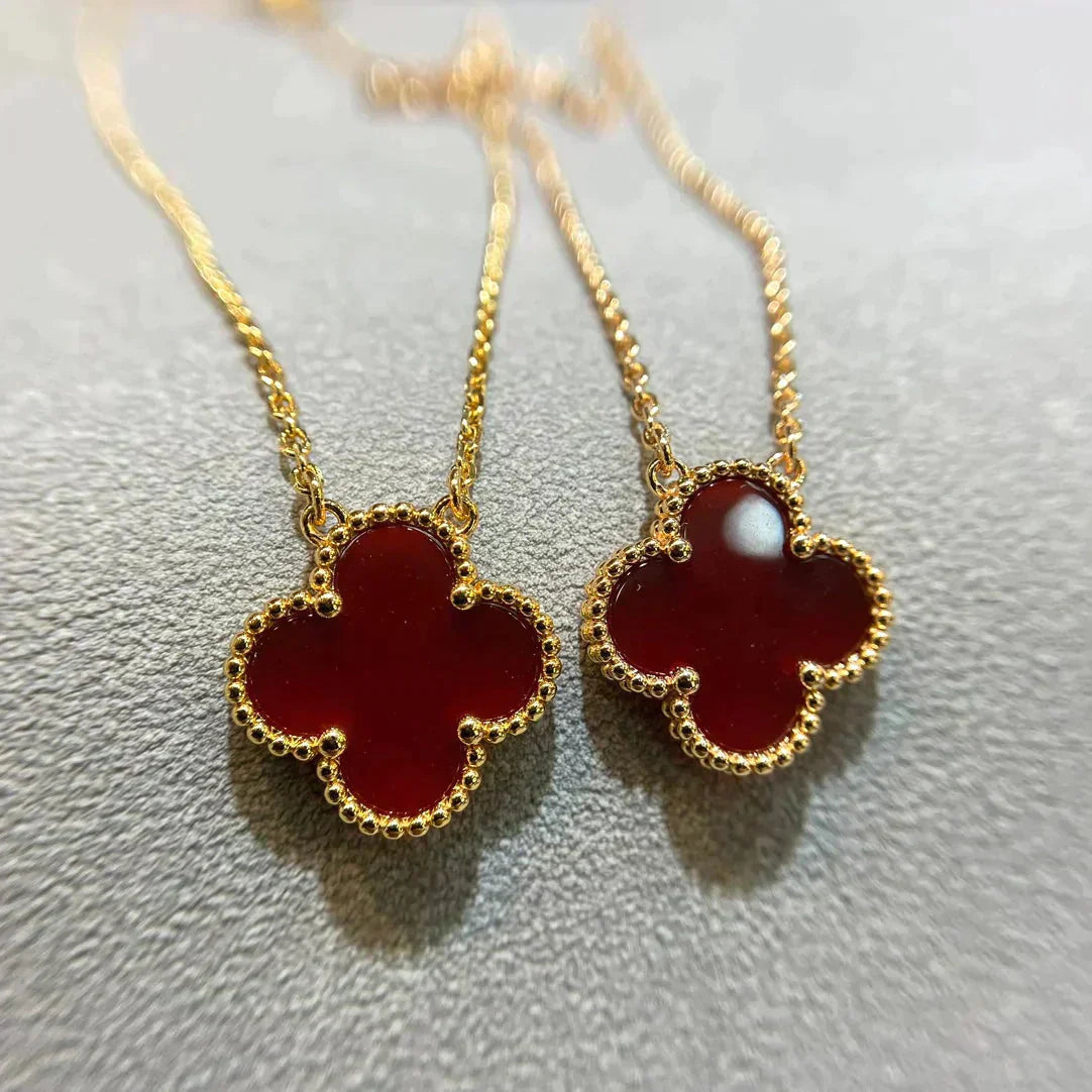 [Kismet Jewels ]CLOVER 15MM CARNELIAN SINGLE FLOWER NECKLACE