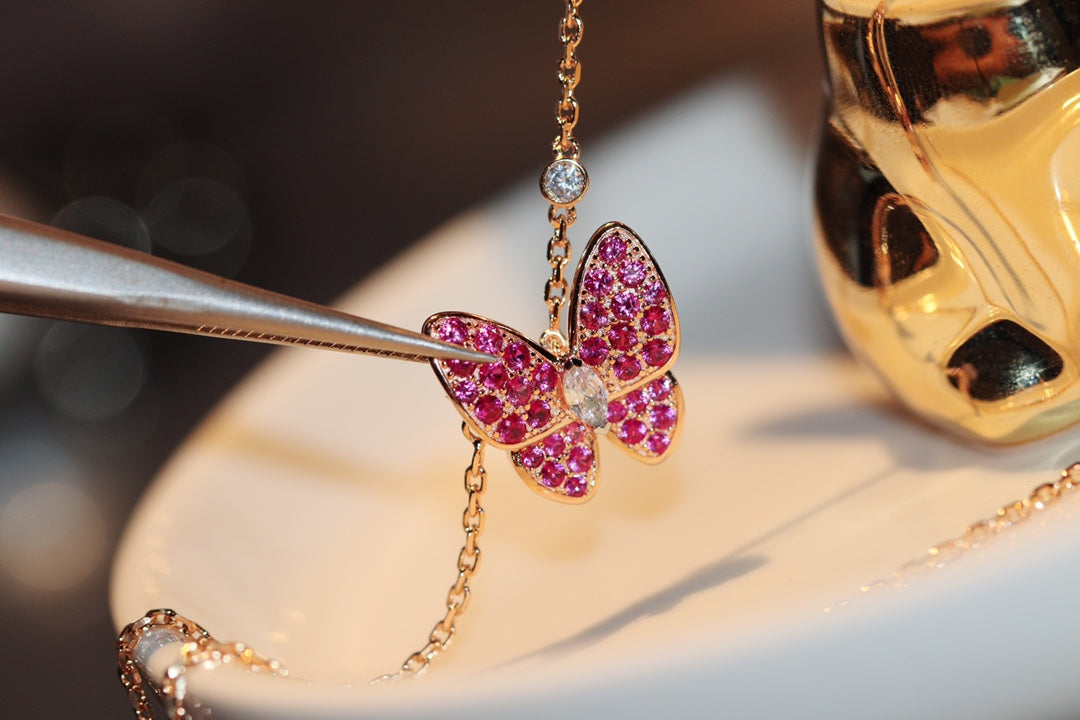 [Kismet Jewels ]BUTTERFLY RED DIAMOND ROSE GOLD NECKLACE