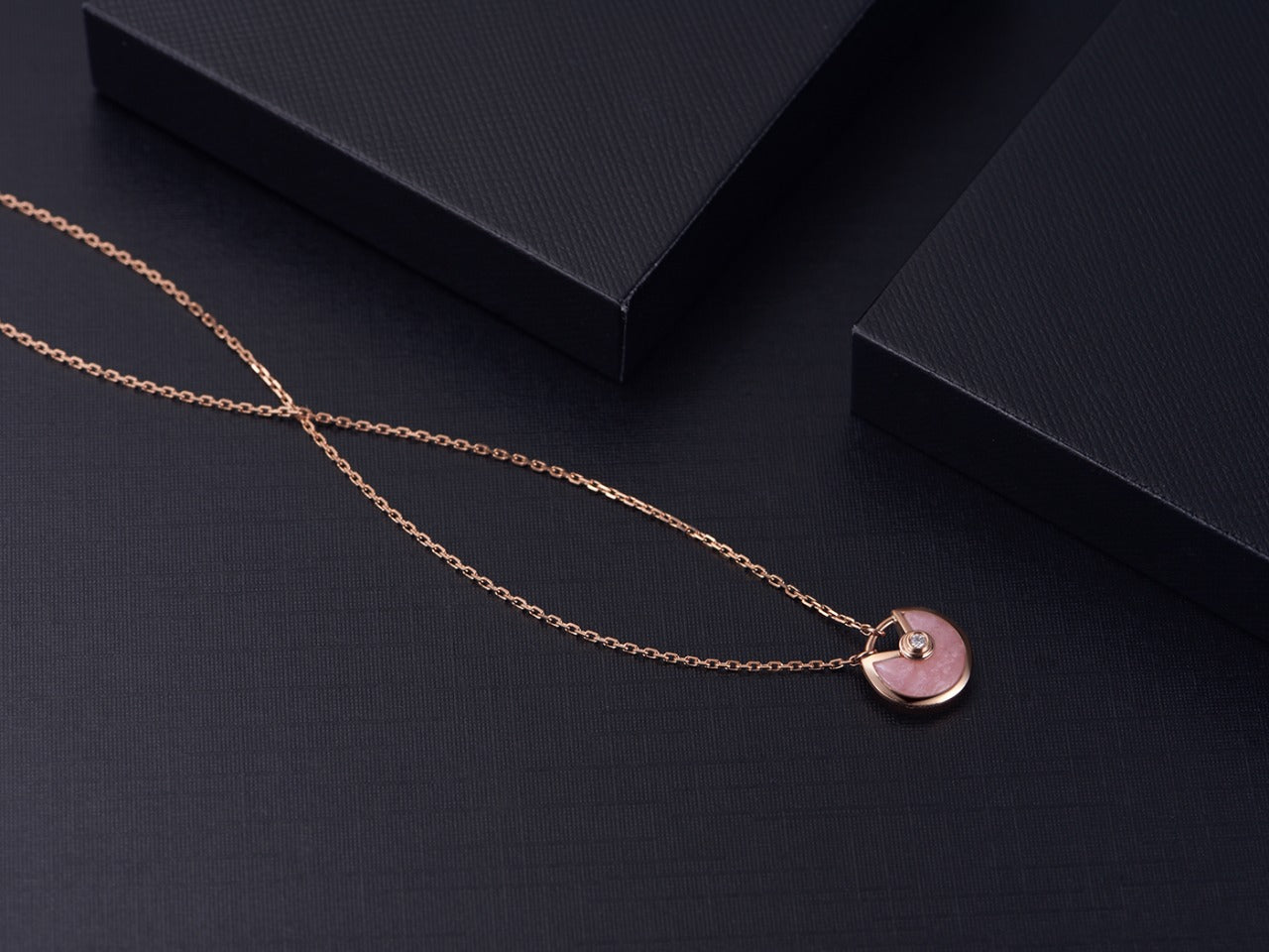 [Kismet Jewels ]AMULETTE ROSE GOLD PINK MOP NECKLACE