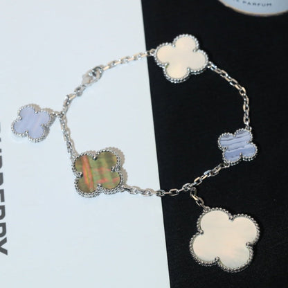 [Kismet Jewels ]CLOVER BRACELET 5 MOTIFS MOP CHALCEDONY SILVER
