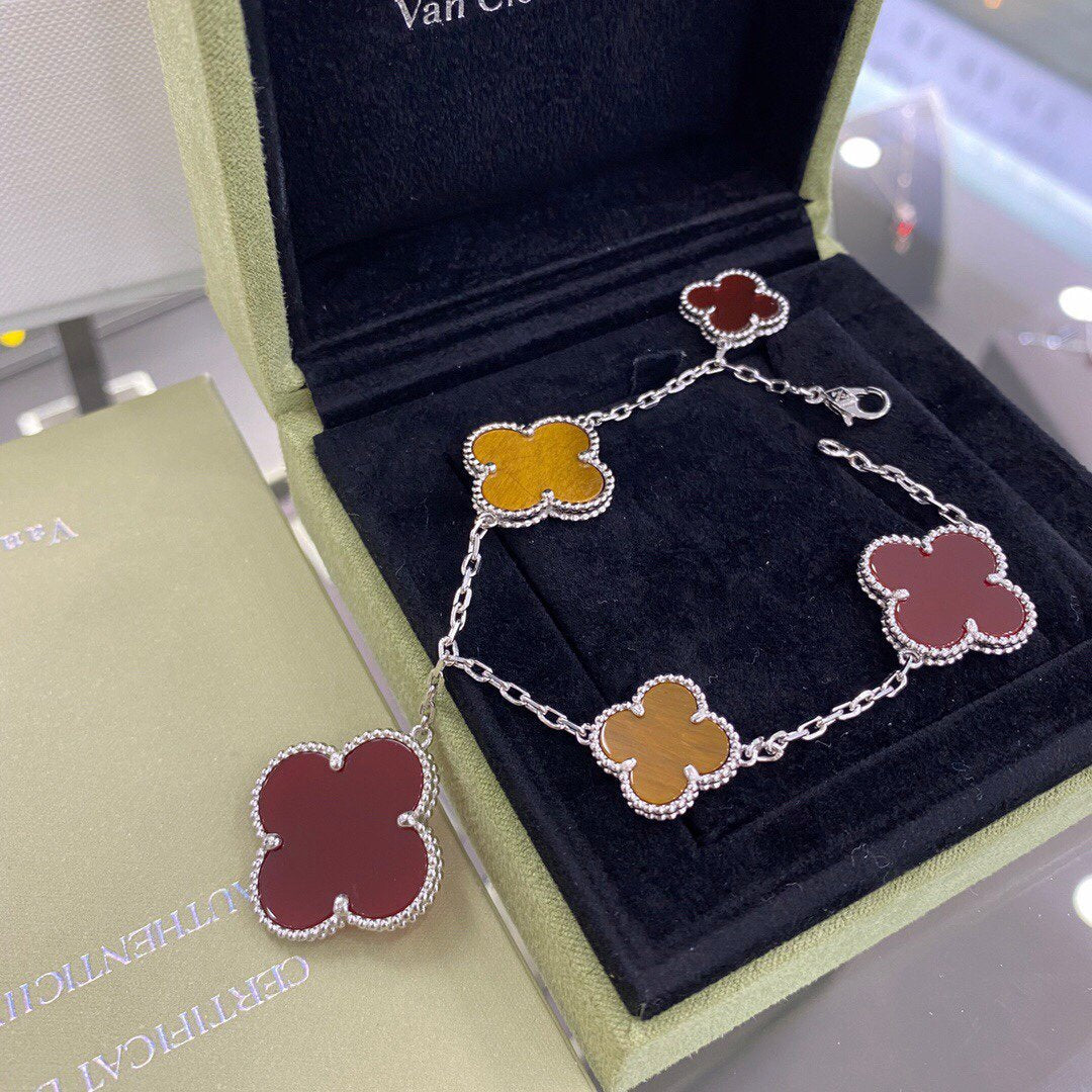 [Kismet Jewels ]CLOVER 5 MOTIFS SIVLER CARNELIAN TIGER EYE BRACELET