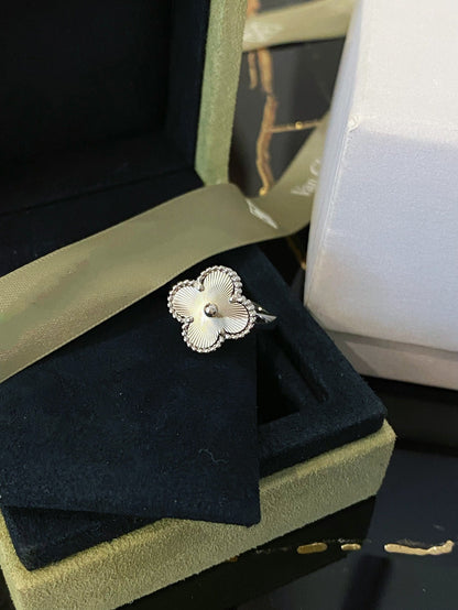 [Kismet Jewels ]CLOVER SILVER RING