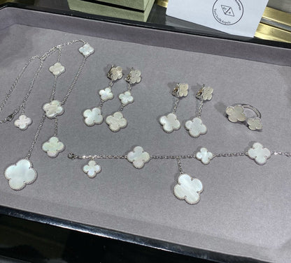 [Kismet Jewels ]CLOVER 5 MOTIF WHITE MOP SILVER BRACELET