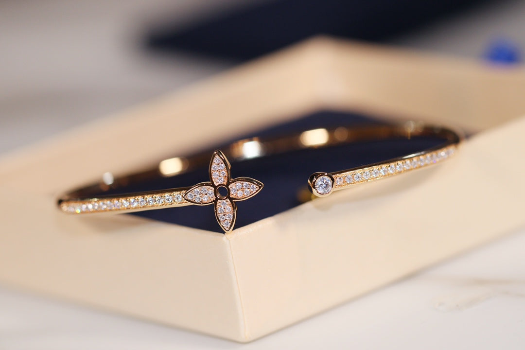 [Kismet Jewels ]IDYLLE GOLD OPEN BRACELET DIAMOND PAVED