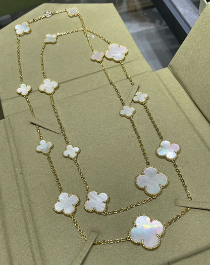 [Kismet Jewels ]CLOVER 16 MOTIF WHITE MOP GOLD NECKLACE