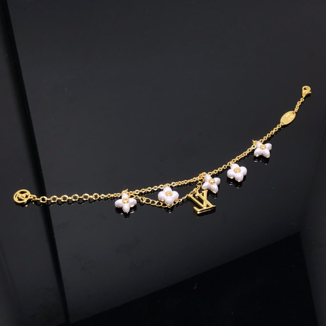 [Kismet Jewels ]LOGO 6 MOTIF STAR AND SUN GOLD BRACELET