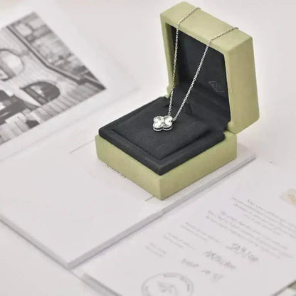 [Kismet Jewels ]CLOVER  15MM DIAMOND LASER NECKLACE SILVER