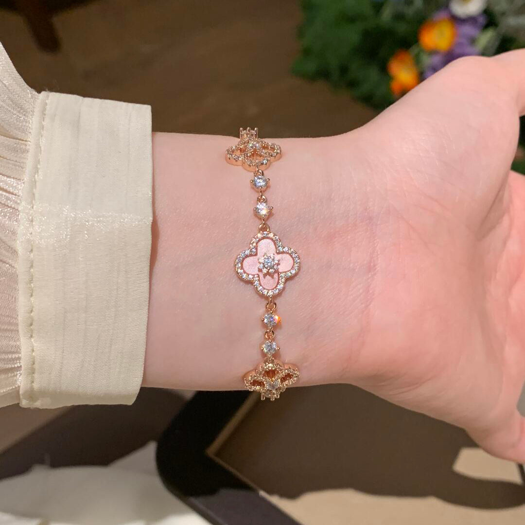 [Kismet Jewels ]CLOVER 5 MOTIF PINK BLUE RED WHITE BRACELET