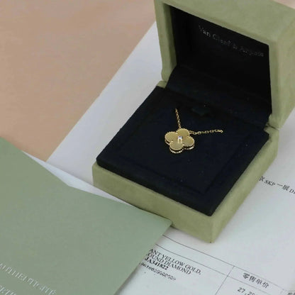 [Kismet Jewels ]CLOVER 15MM DIAMOND GOLD MOTHER OF PEARL NECKLACE