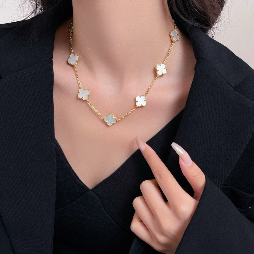 [Kismet Jewels ]CLOVER 10 MOTIFS WHITE MOTHER OF PEARL NECKLACE