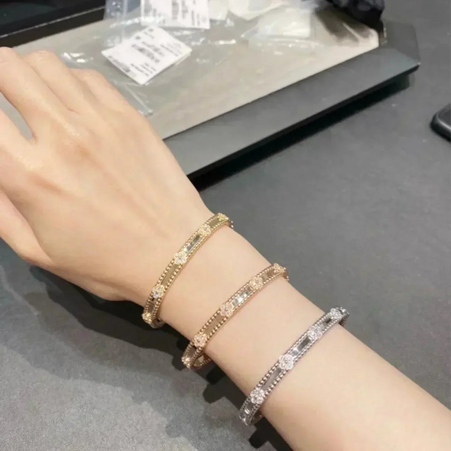 [Kismet Jewels ]CLOVER BRACELET 4MM DIAMONDS