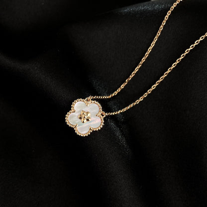 [Kismet Jewels ]LUCKY  WHITE MOP  PLUM BLOSSOM NECKLACE
