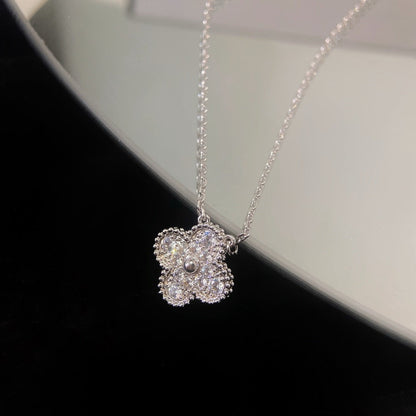 [Kismet Jewels ]CLOVER 15MM DIAMOND SINGLE FLOWER NECKLACE