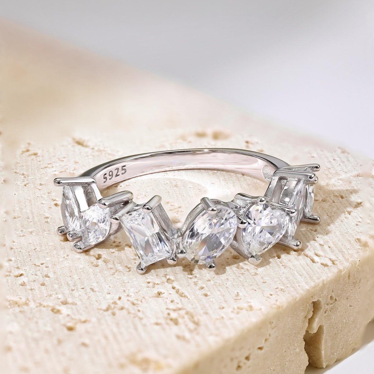 [Kismet Jewels ]Delicate Multi Cut Ring