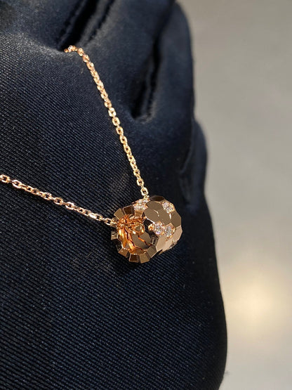 [Kismet Jewels ]BEE LOVE DIAMOND NECKLACE
