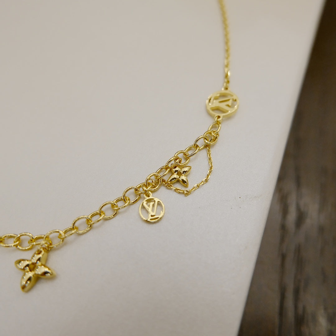 [Kismet Jewels ]BLOOMING SUPPLE NECKLACE BRASS