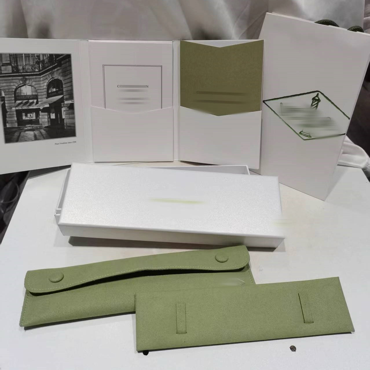 [Kismet Jewels ]VA CLOVER BRACELET NECKLACE RING BOX GIFT BAG