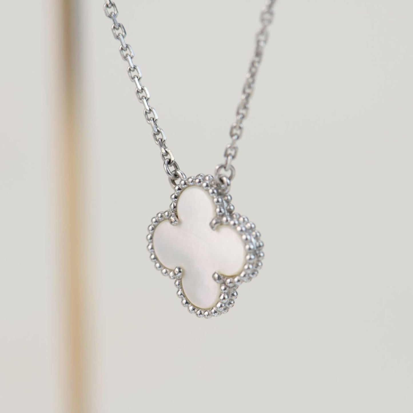[Kismet Jewels ]CLOVER  15MM WHITE MOTHER-OF-PEARL SILVER