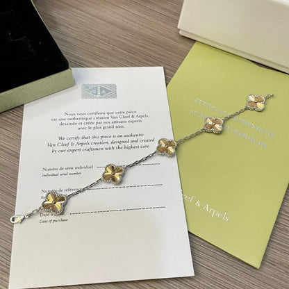 [Kismet Jewels ]CLOVER  5 MOTIFS  CHRISTMAS LIMITED EDITION BRACELET