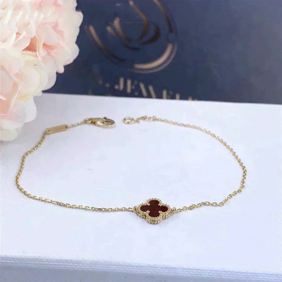 [Kismet Jewels ]CLOVER  CARNELIAN SINGLE FLOWER BRACELET