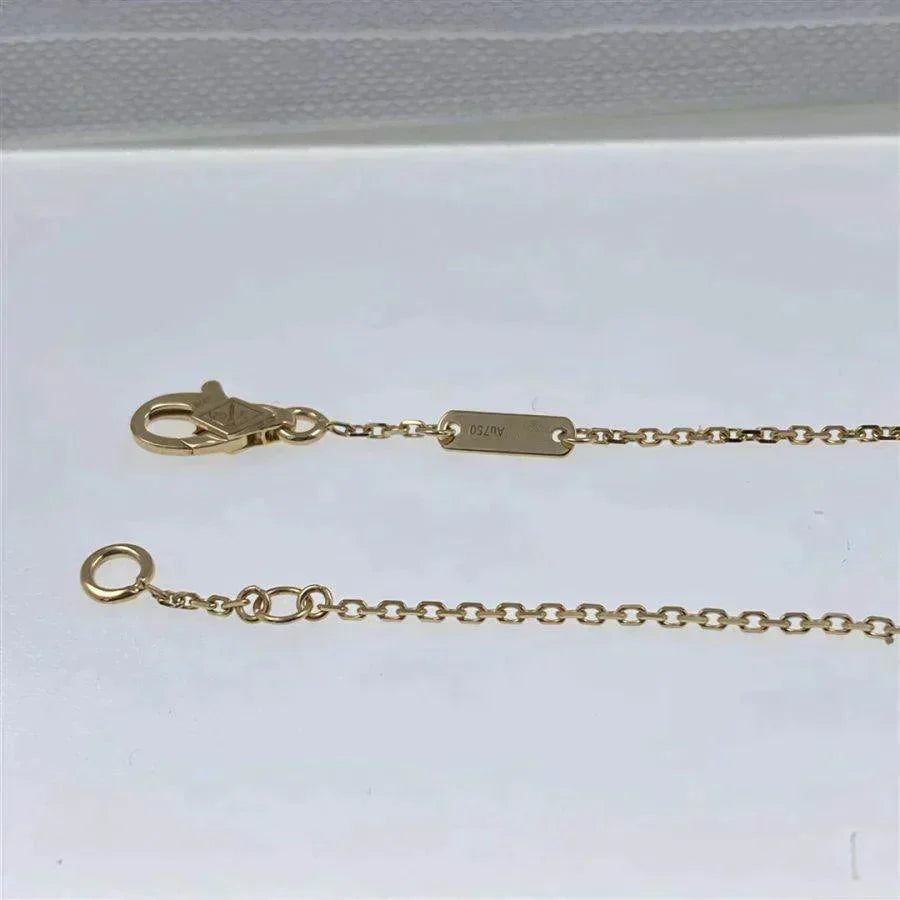 [Kismet Jewels ]CLOVER  CARNELIAN SINGLE FLOWER BRACELET