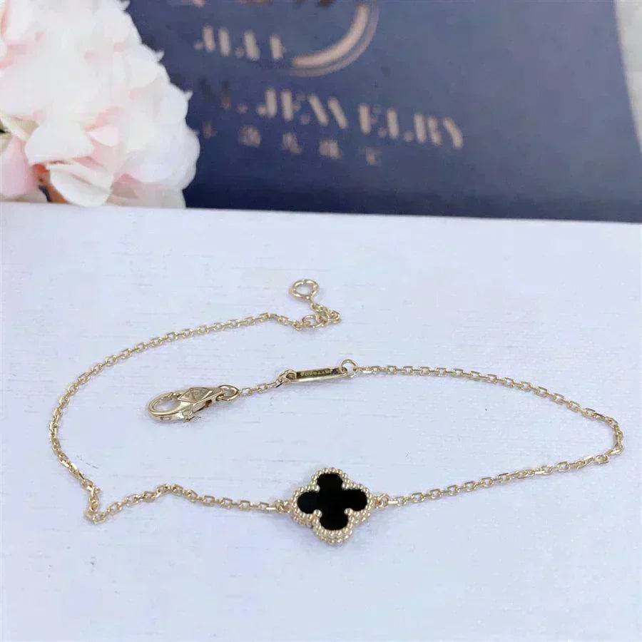 [Kismet Jewels ]CLOVER ONYX SINGLE FLOWER BRACELET