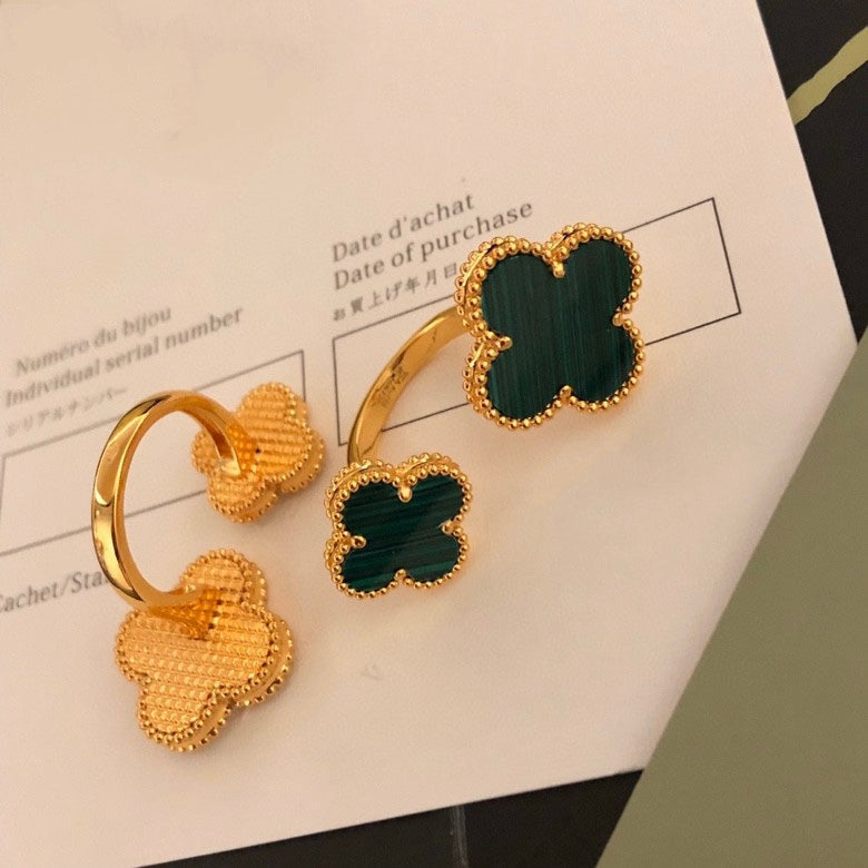 [Kismet Jewels ]CLOVER BETWEEN THE FINGER RING