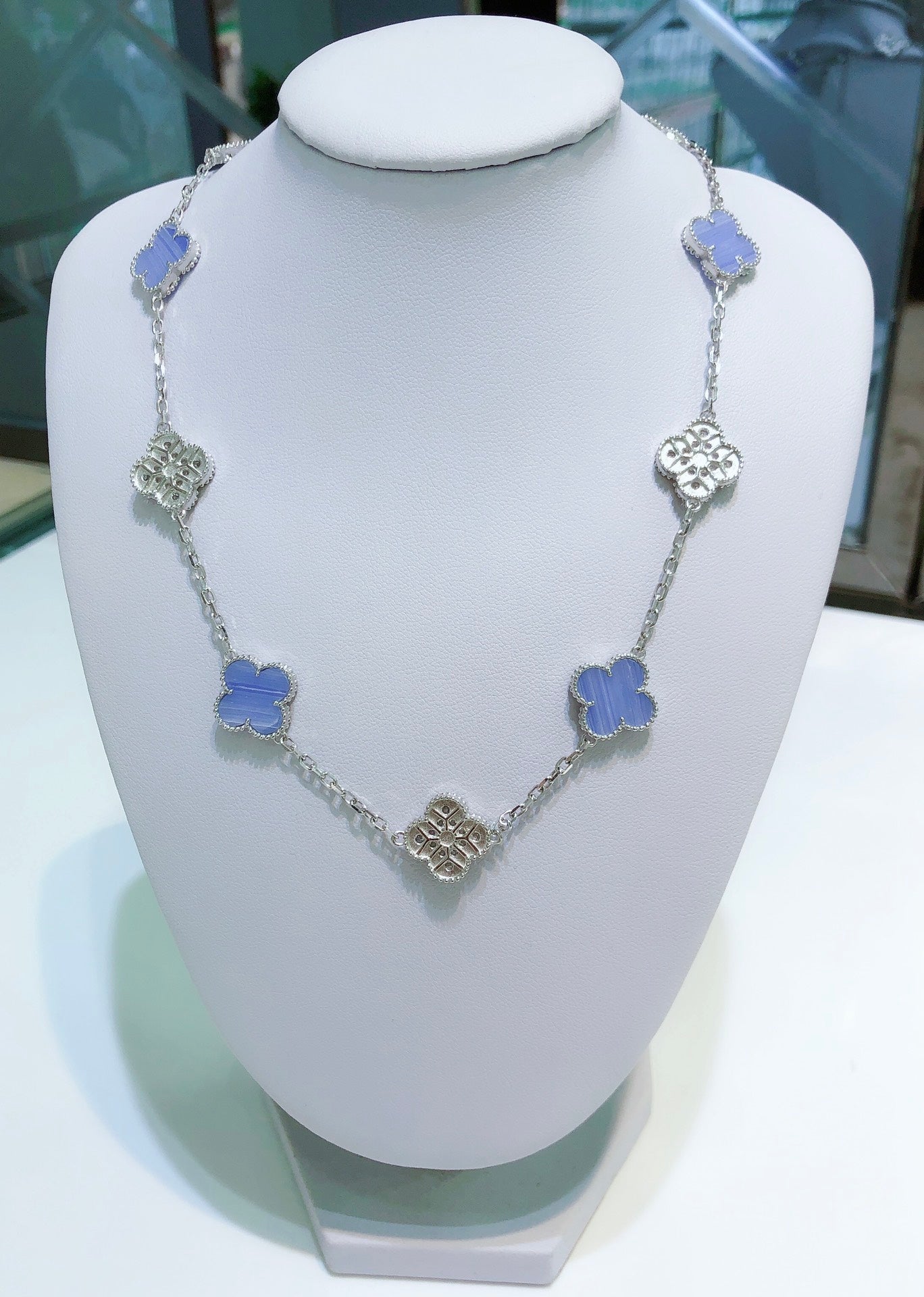 [Kismet Jewels ]CLOVER 10 MOTIFS CHALCEDONY DIAMONDS SILVER NECKLACE